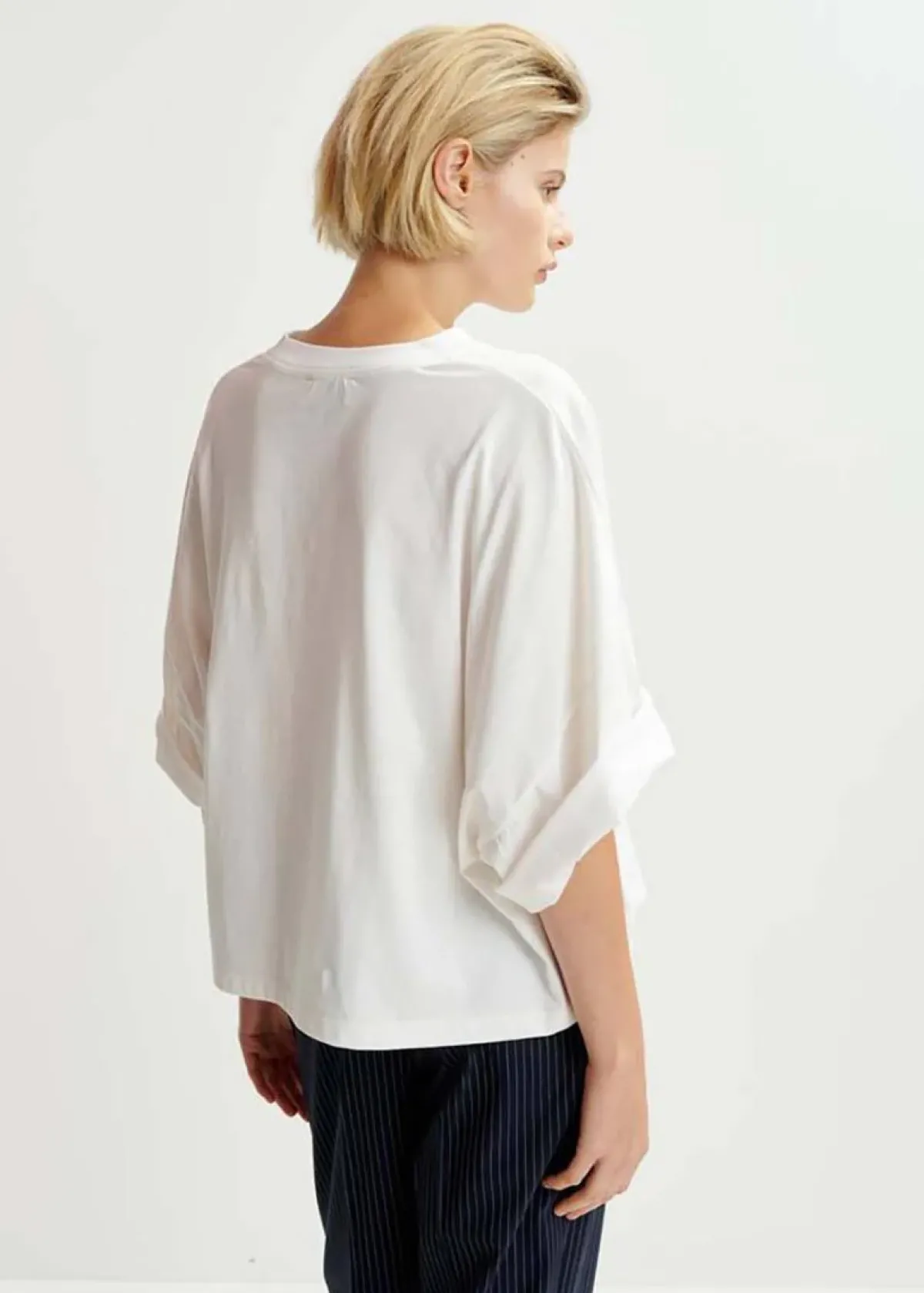 Essentiel Antwerp EA Hadio Embroidered Tee in Off White
