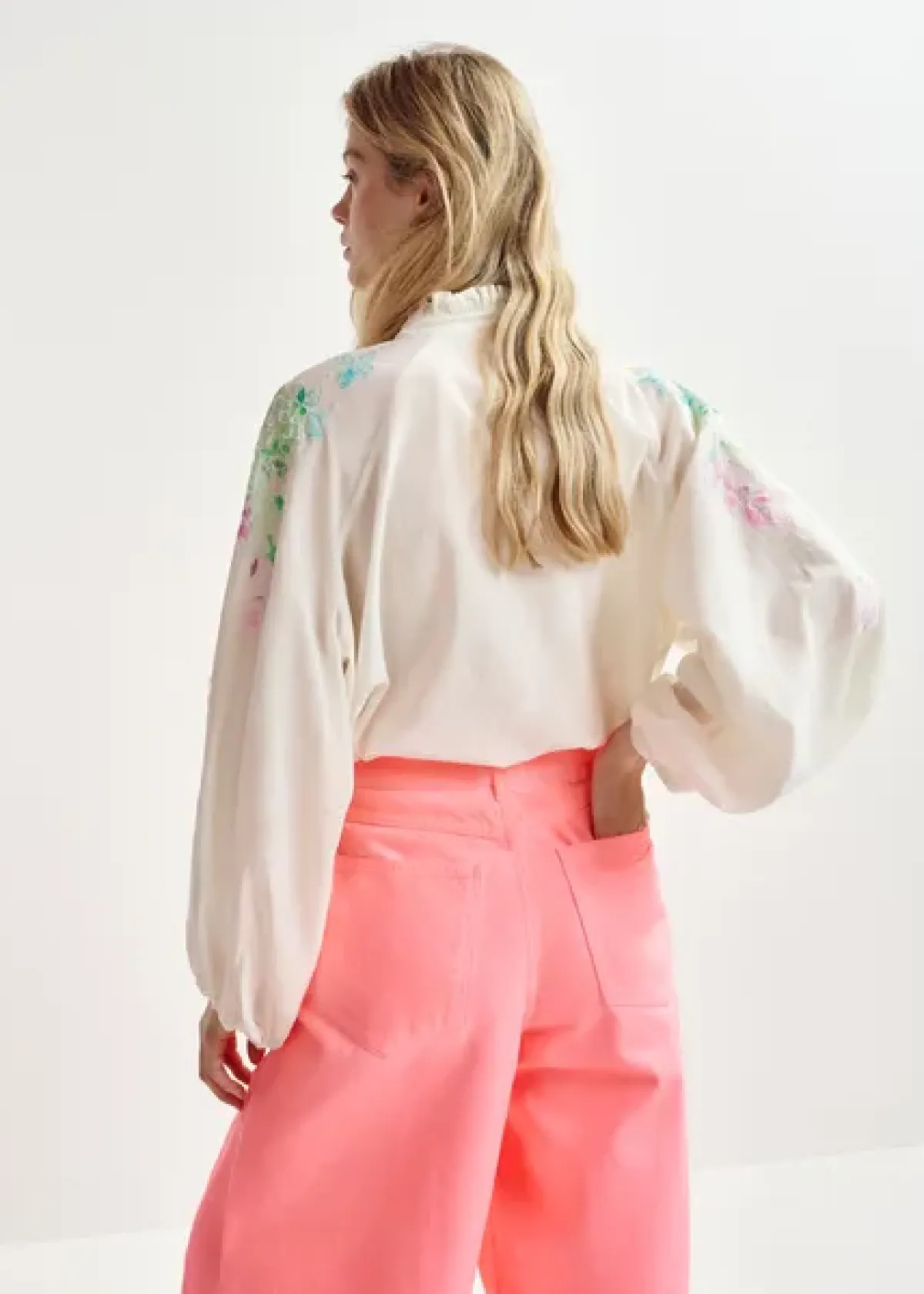 Essentiel Antwerp EA Hitrus Appliqued Top in Off White