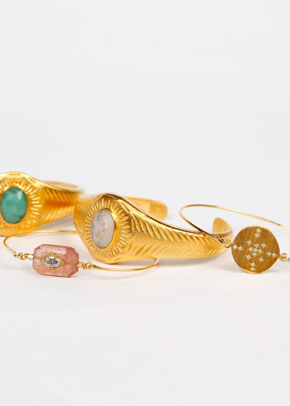 Hanka Osiris Bangle in Raw Emerald