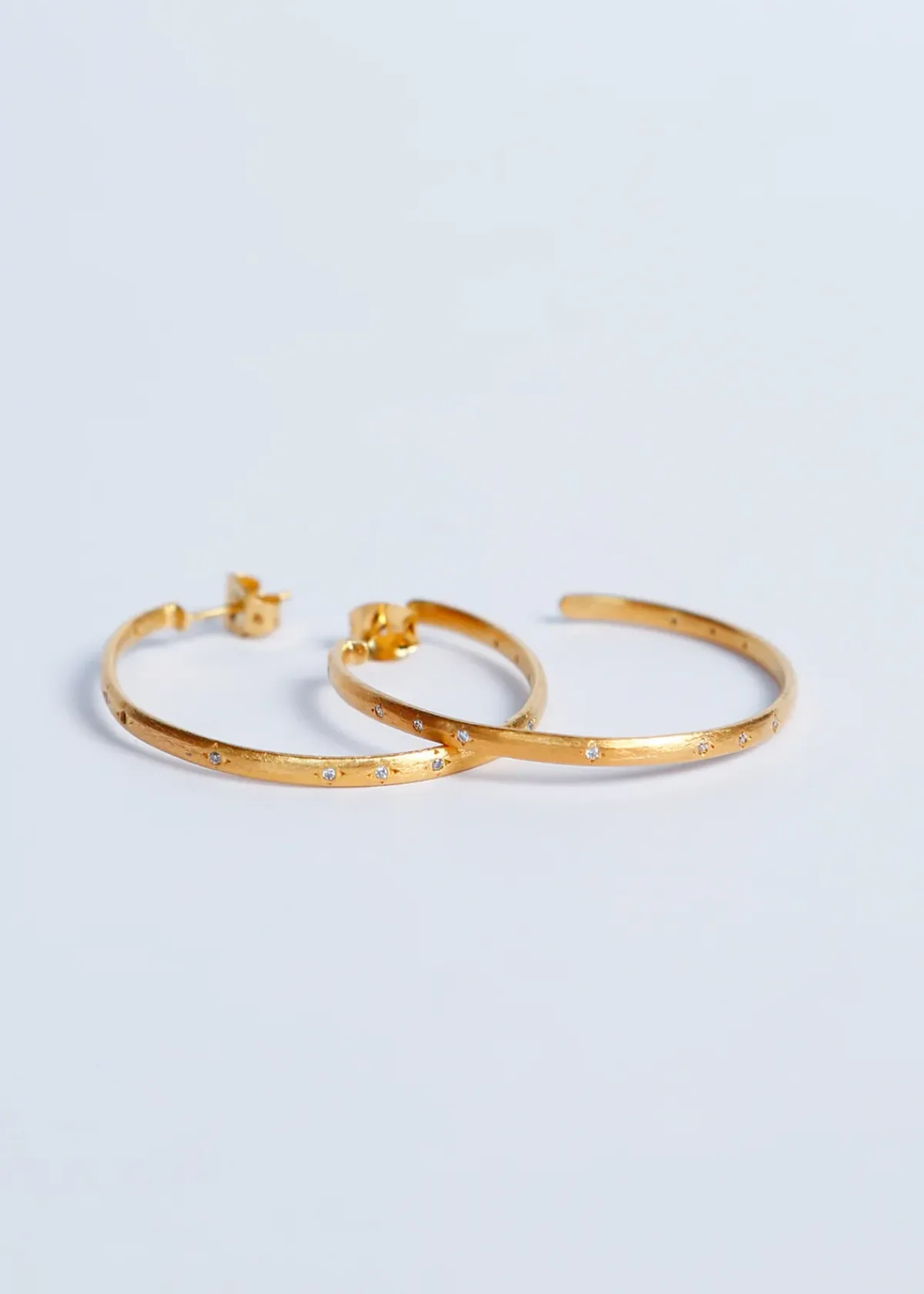 Hanka Star Earrings in Zirconium