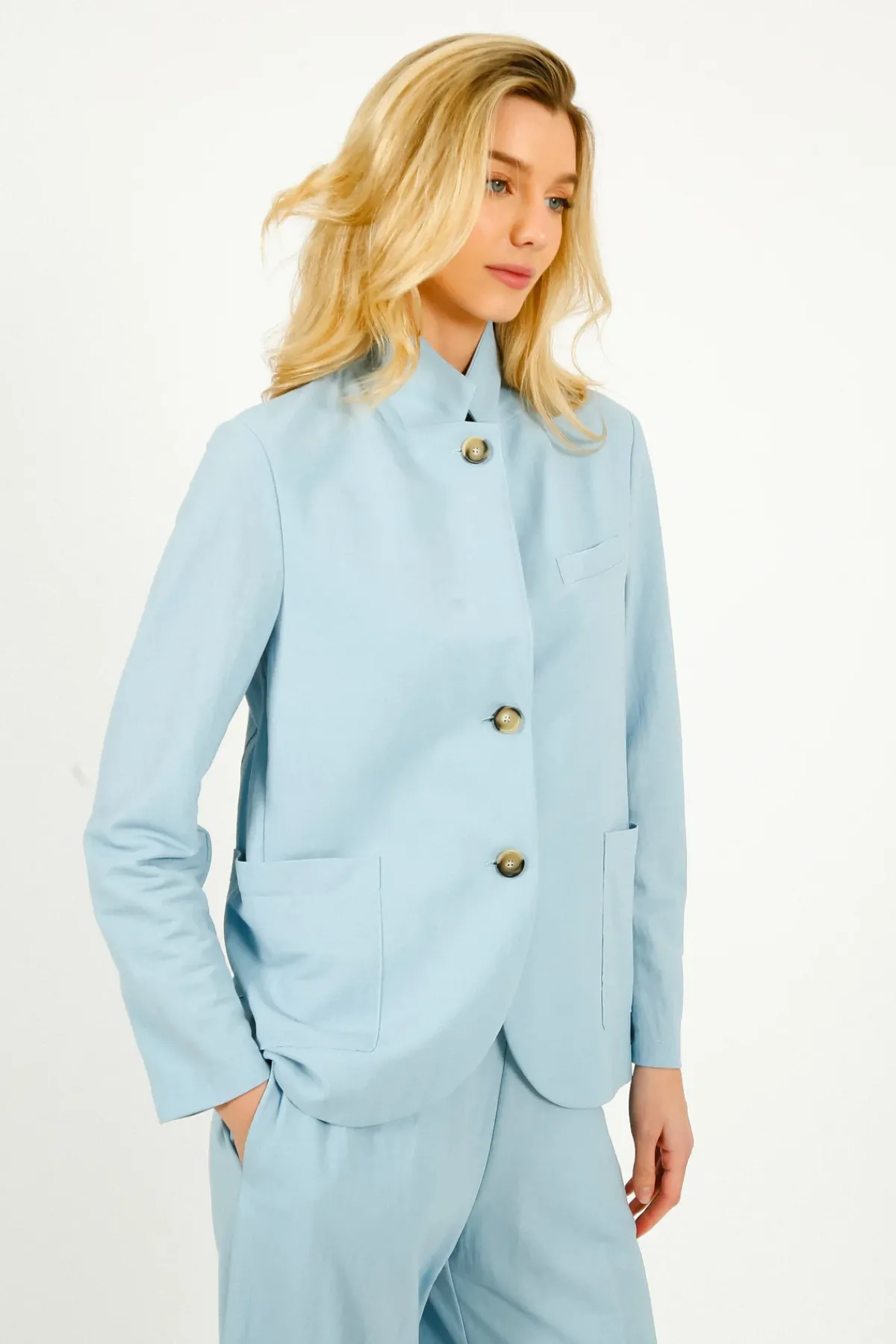 Harris Wharf London HW Stand Up Collar Blazer in Light Blue