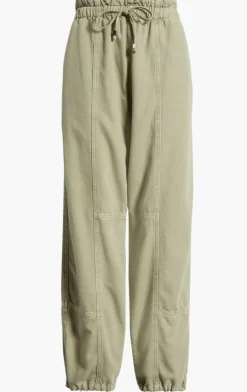 Rag u0026 Bone Ru0026B Ultra Featherweight Jordon Pant in Jade